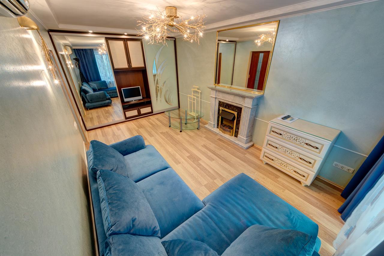Apartamenty Na Dragomirova 10A Kiev Dış mekan fotoğraf