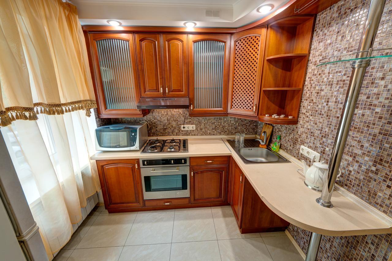 Apartamenty Na Dragomirova 10A Kiev Dış mekan fotoğraf